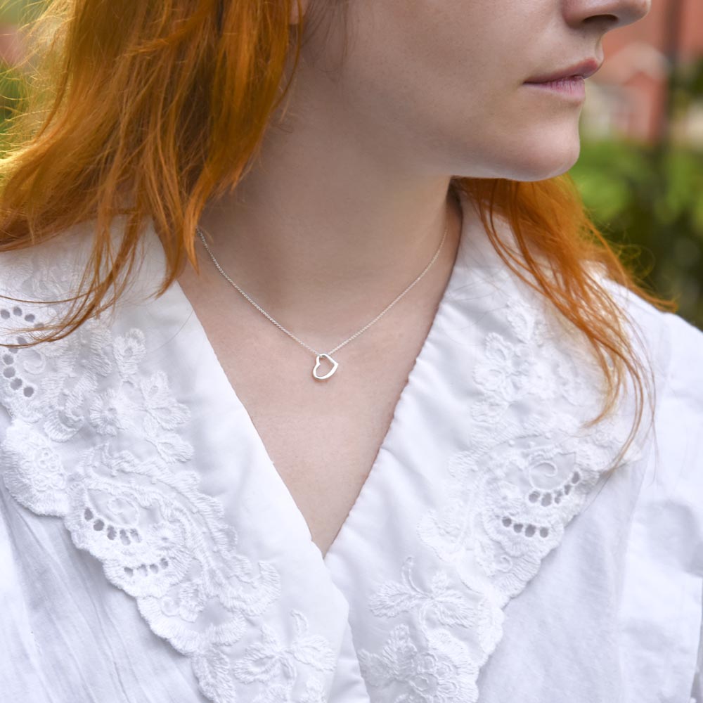 I love You Delicate Heart Necklase For Special Anniversary/ Birthday /valentines Gifts For Special Wife.