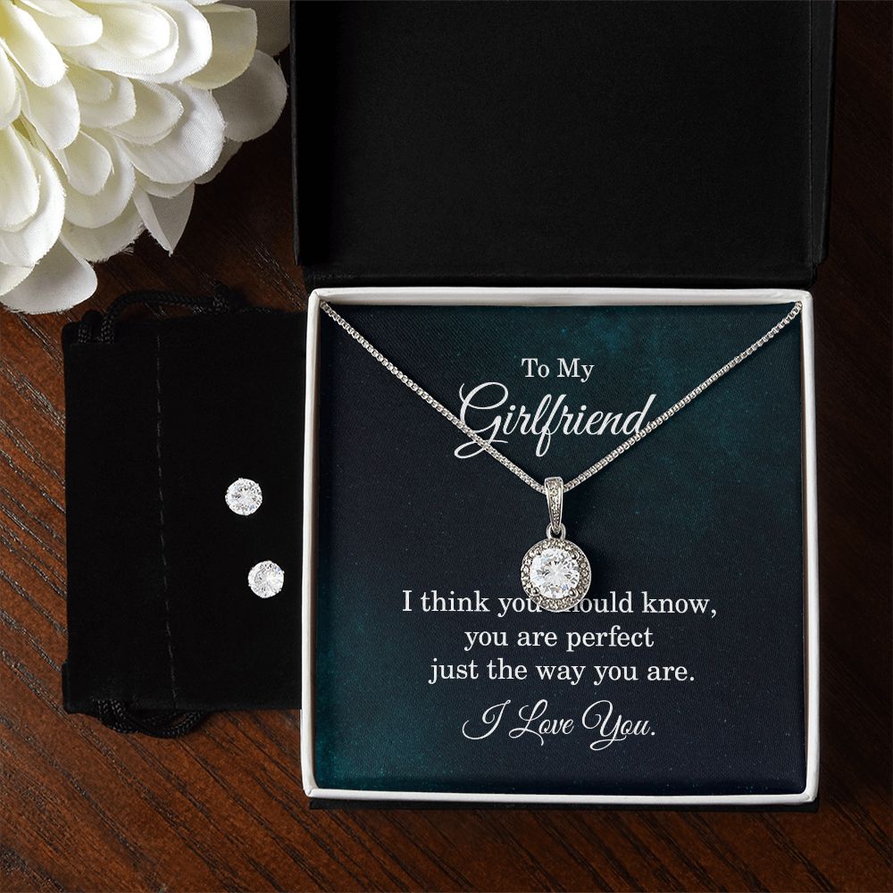 To My Beautiful Girlfriend, Necklace From Boyfriend Luckiest man in the world, Message Card Eternal Hope Necklace For Women Mahogany Style Luxury Box