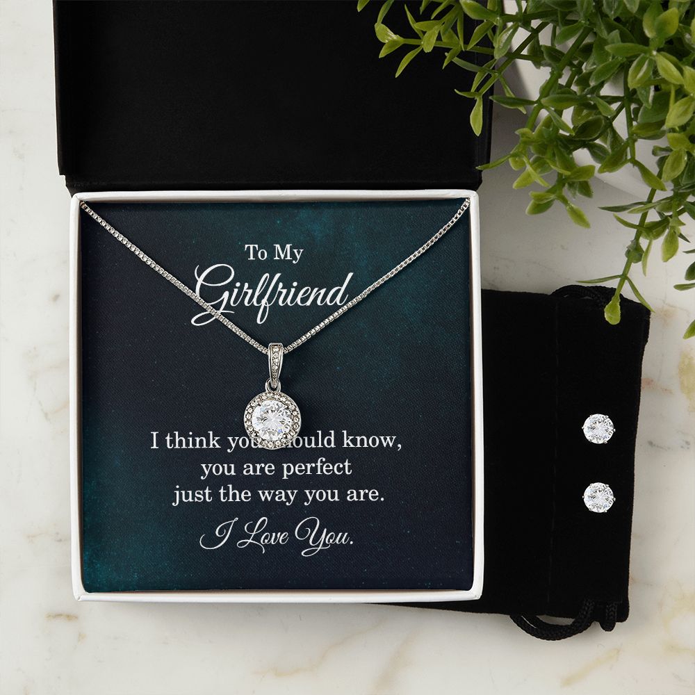 To My Beautiful Girlfriend, Necklace From Boyfriend Luckiest man in the world, Message Card Eternal Hope Necklace For Women Mahogany Style Luxury Box