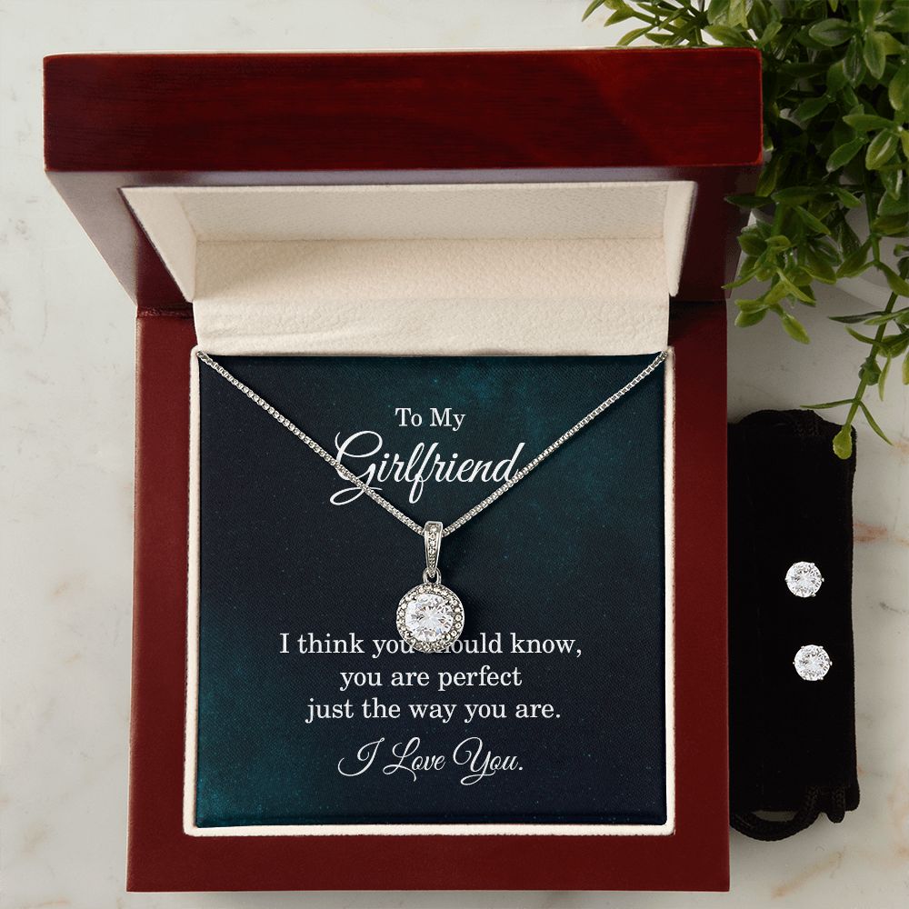 To My Beautiful Girlfriend, Necklace From Boyfriend Luckiest man in the world, Message Card Eternal Hope Necklace For Women Mahogany Style Luxury Box
