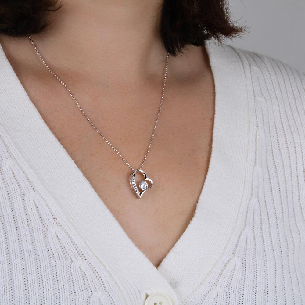 Sister Is a Gift To The Heart -Forever love Necklase Gifts for Sister-Birthday Gifts for Women - Unique Sister Gifts from Sister,Brother,Friend,Classmate,for Valentines Day,Graduation,Thanksgiving or Christmas
