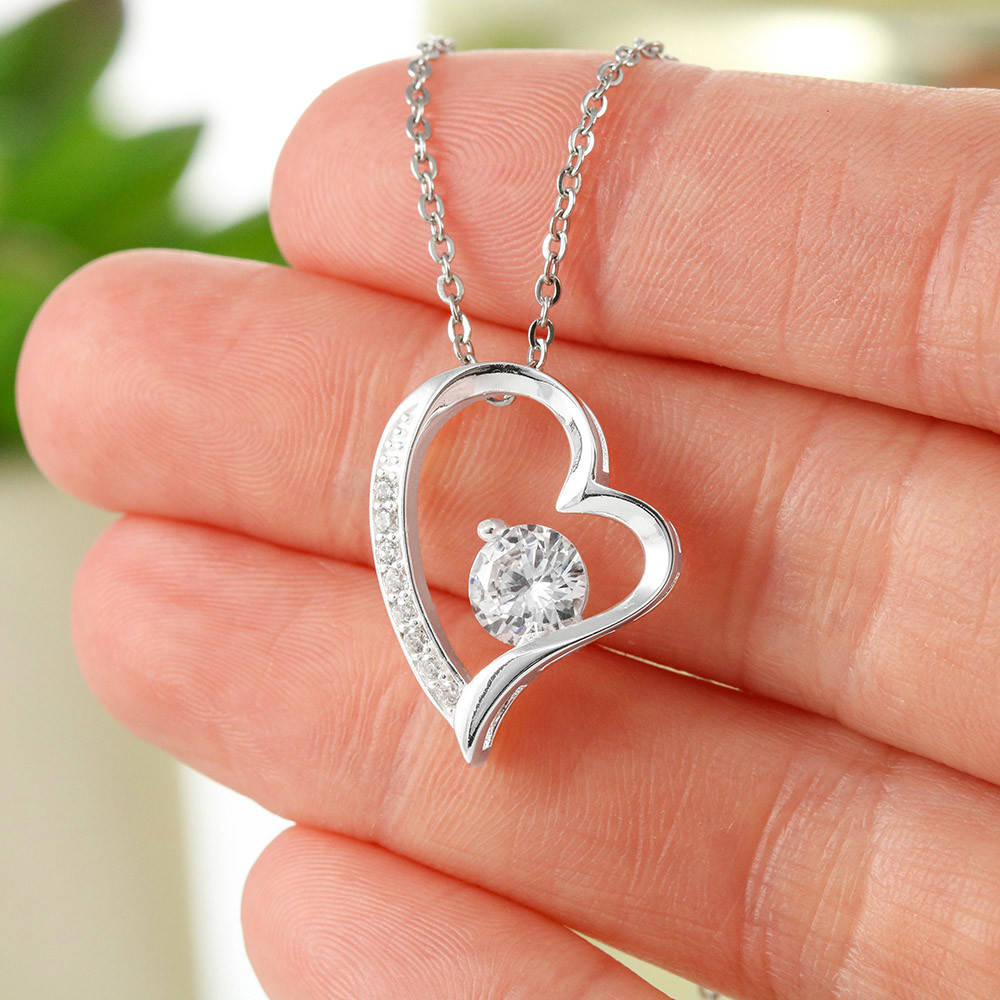Sister Is a Gift To The Heart -Forever love Necklase Gifts for Sister-Birthday Gifts for Women - Unique Sister Gifts from Sister,Brother,Friend,Classmate,for Valentines Day,Graduation,Thanksgiving or Christmas